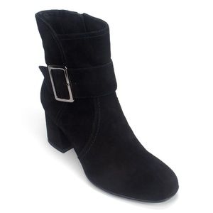 NIB Earth Athena Bootie US Size 7